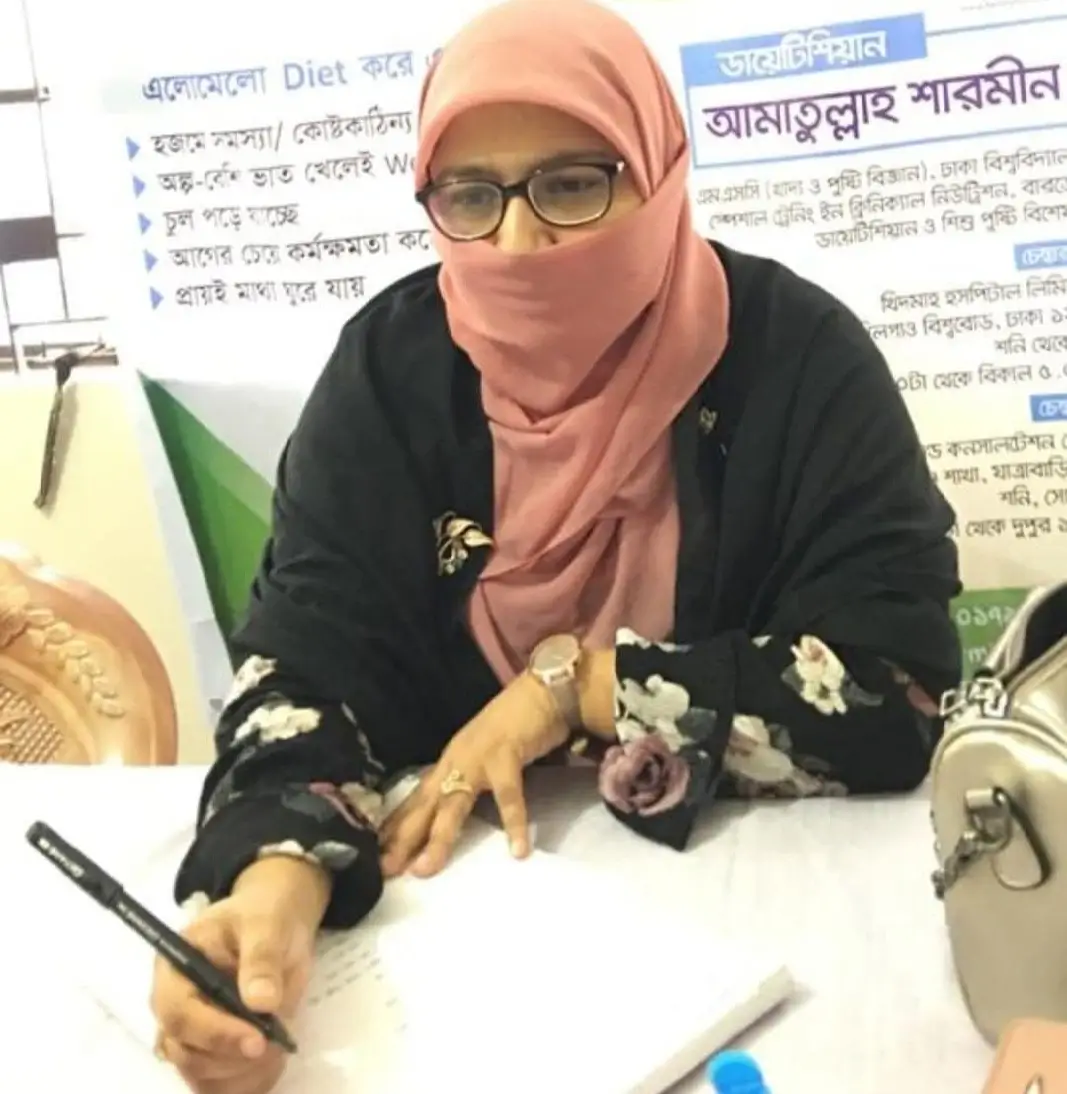 Dietary consultation with patient Bangladesh